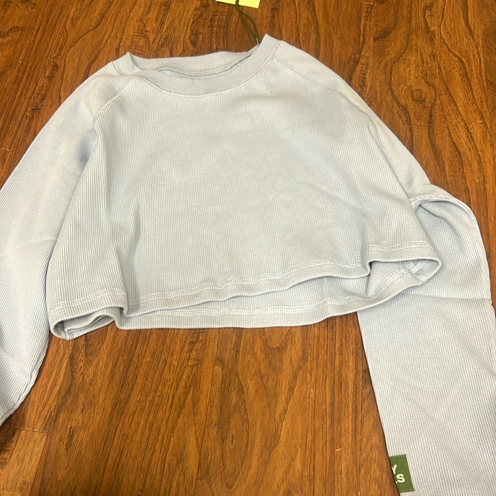 blue cropped thermal